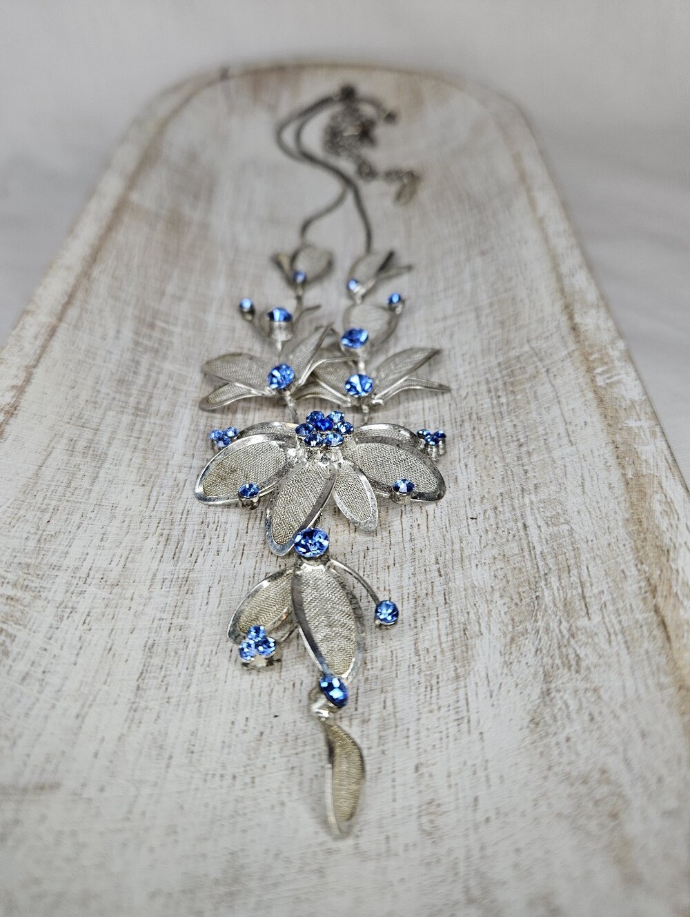 Rosemarie Collections Silver Mesh Leaf Floral Statement Bib Necklace Blue Gem View 5